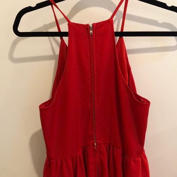Red dress - Picture 2 of 2